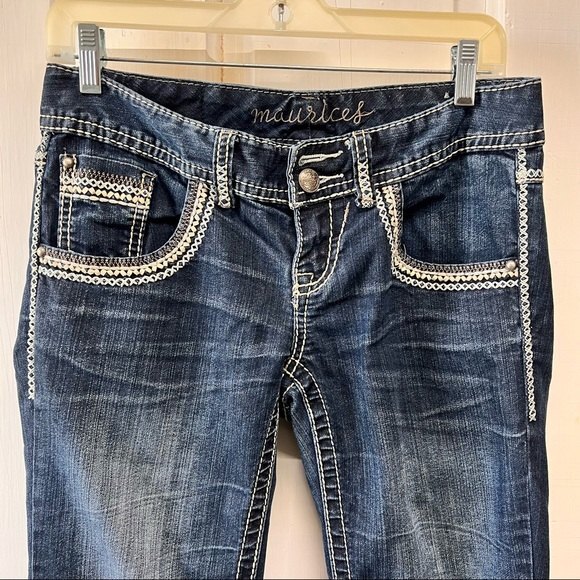 Maurices thick stitch denim jeans 3/4 regular. length of 32 inches as shown - Picture 4 of 8